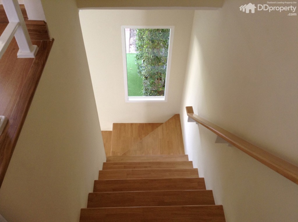 Golden Town Rattanathibet â Bangplup84-027